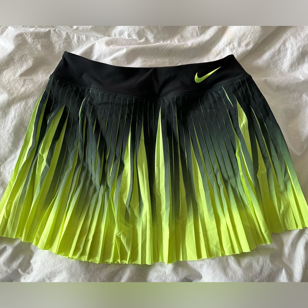Nike Dry Fit skirt neon green/yellow and black